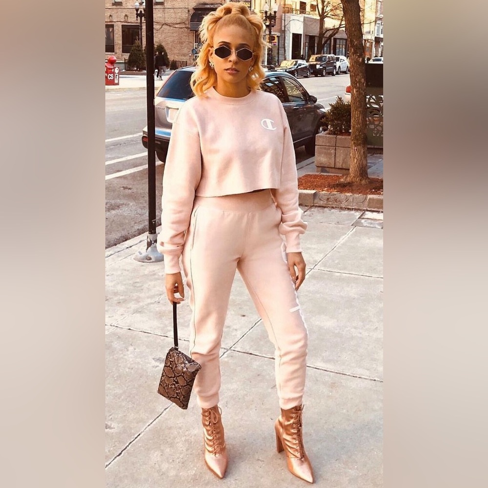 SET - Champion sweatsuit cropped set. Blush. Worn once.